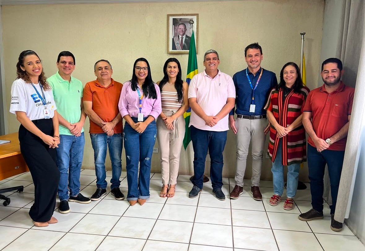 Prefeito Dr. Fábio Holanda participa de reunião com a equipe da Equatorial