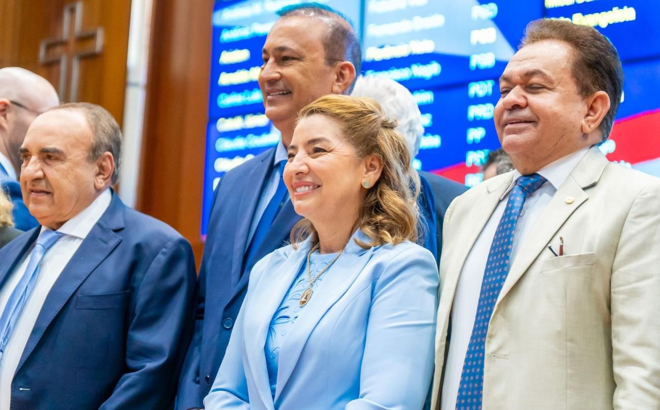 Políticos destacam posse da deputada Iracema Vale para novo biênio na Assembleia